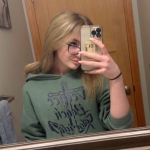 Meet your Posher, Alaina